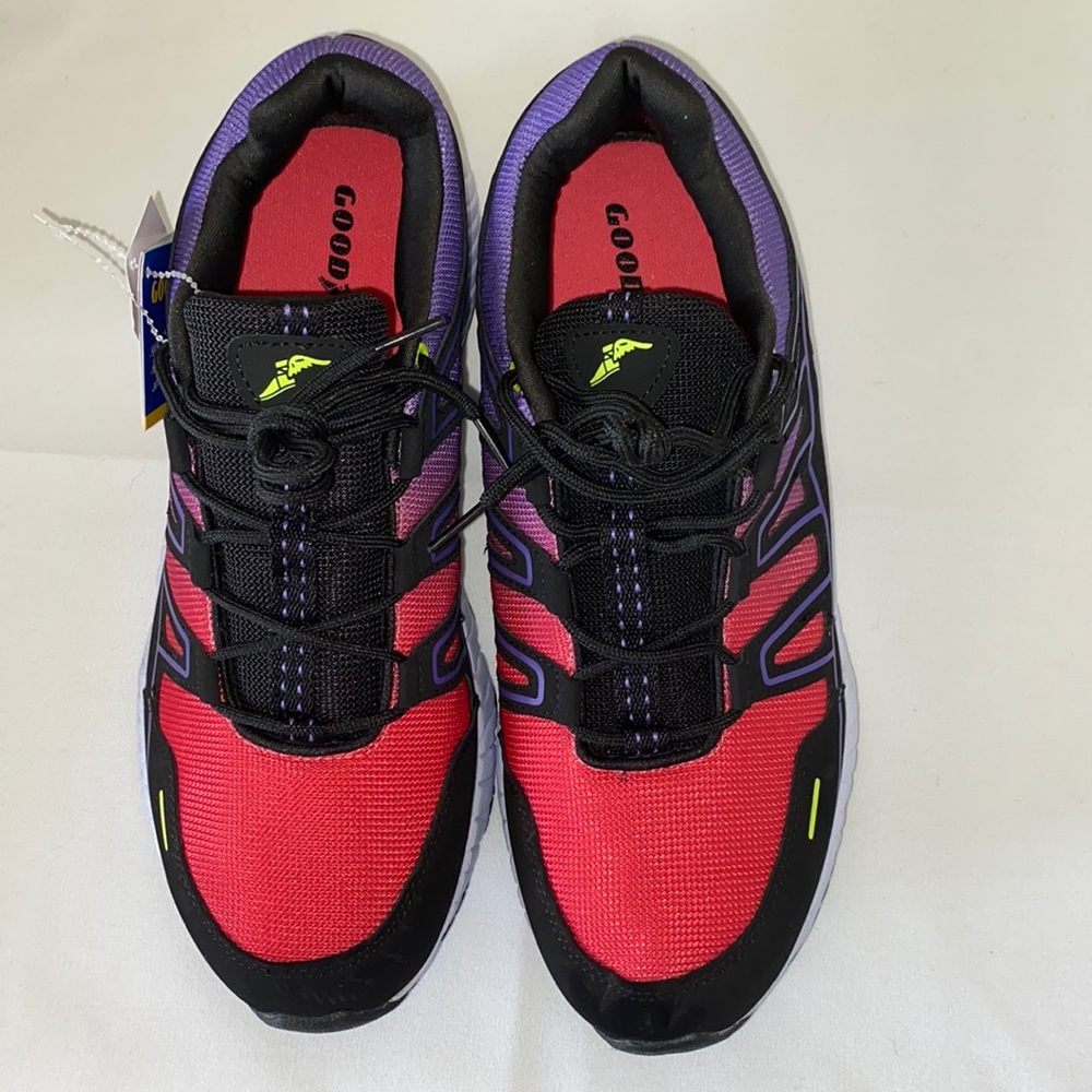 Good year tenis wide width black/fuchsia size11 new no box